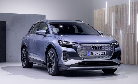 2022 Audi Q4 e-tron (Color: Geyser Blue Metallic) Front Wallpapers 450x275 (90)