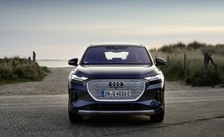 2022 Audi Q4 e-tron (Color: Navarra Blue Metallic) Front Wallpapers 450x275 (39)