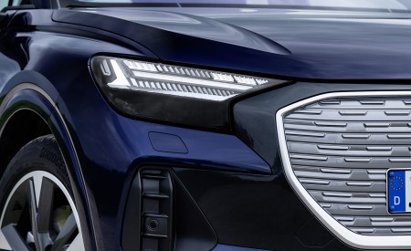2022 Audi Q4 e-tron (Color: Navarra Blue Metallic) Headlight Wallpapers 450x275 (44)