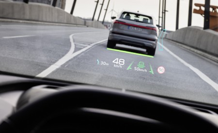 2022 Audi Q4 e-tron Head-up-Display Wallpapers  450x275 (149)