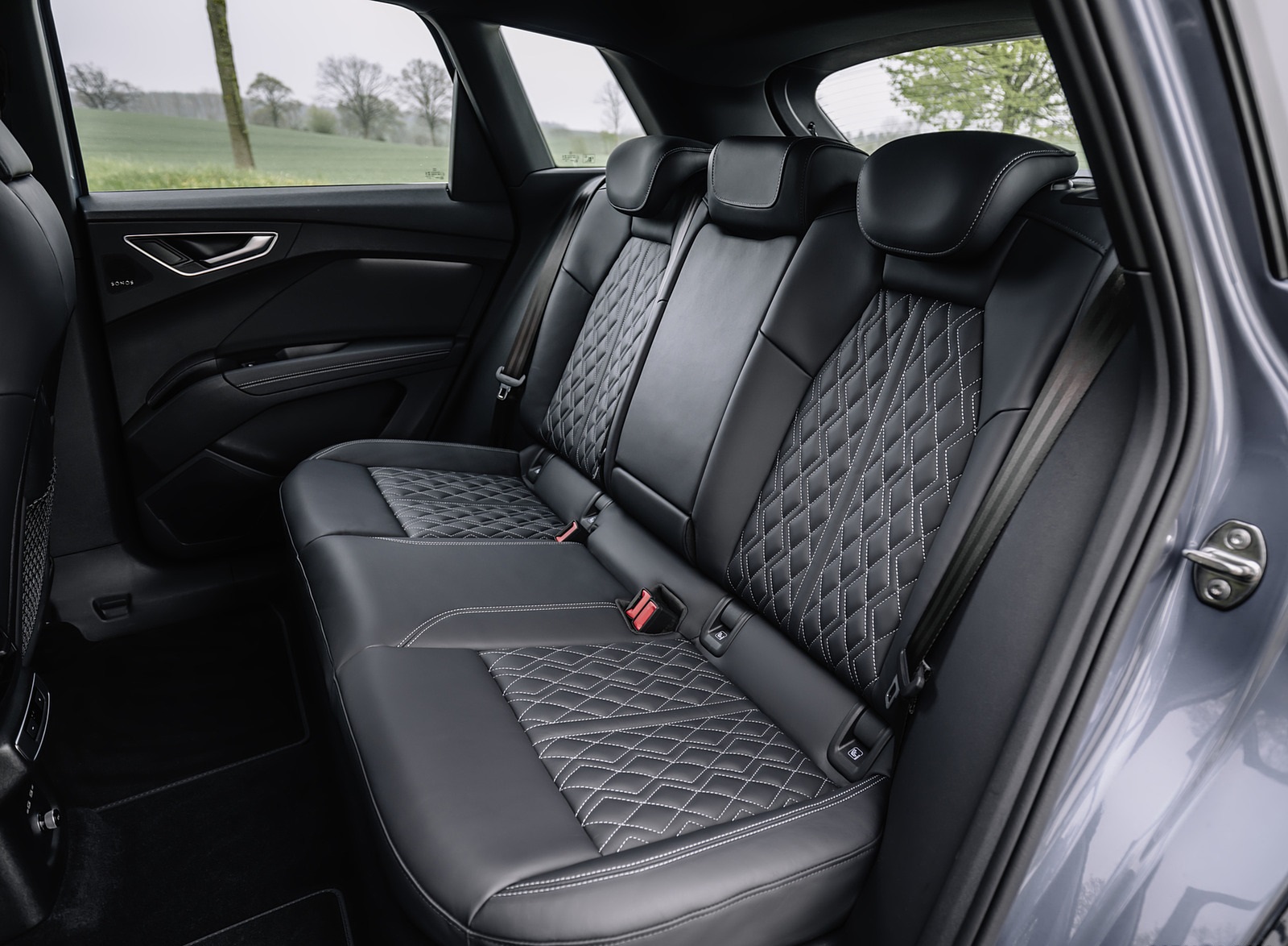 2022 Audi Q4 e-tron Interior Rear Seats Wallpapers #28 of 183