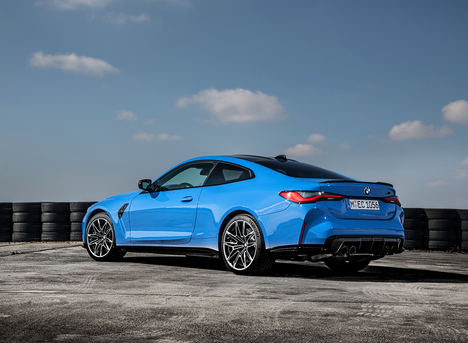 2022 BMW M4 Competition M xDrive Rear Three-Quarter Wallpapers #59 of 70