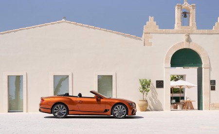 2022 Bentley Continental GT Speed Convertible Side Wallpapers 450x275 (62)