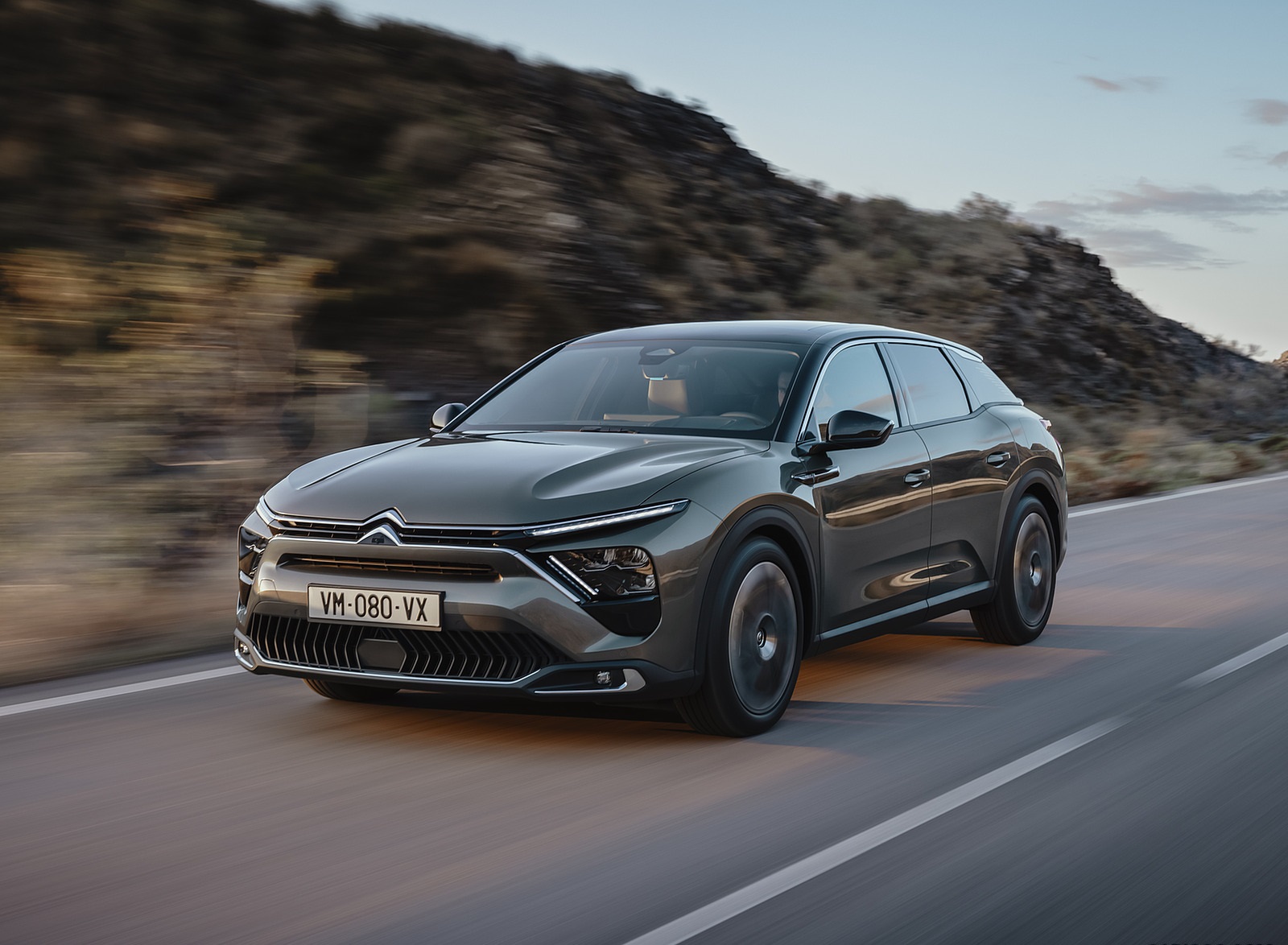 2022 Citroën C5 X Front Three-Quarter Wallpapers  (1)