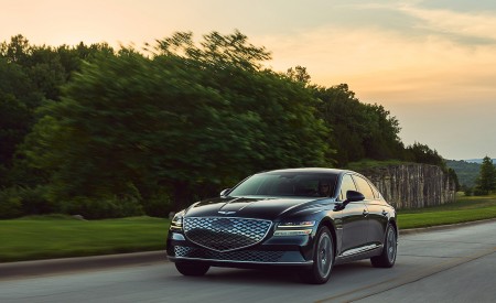 2022 Genesis Electrified G80 Front Three-Quarter Wallpapers 450x275 (7)