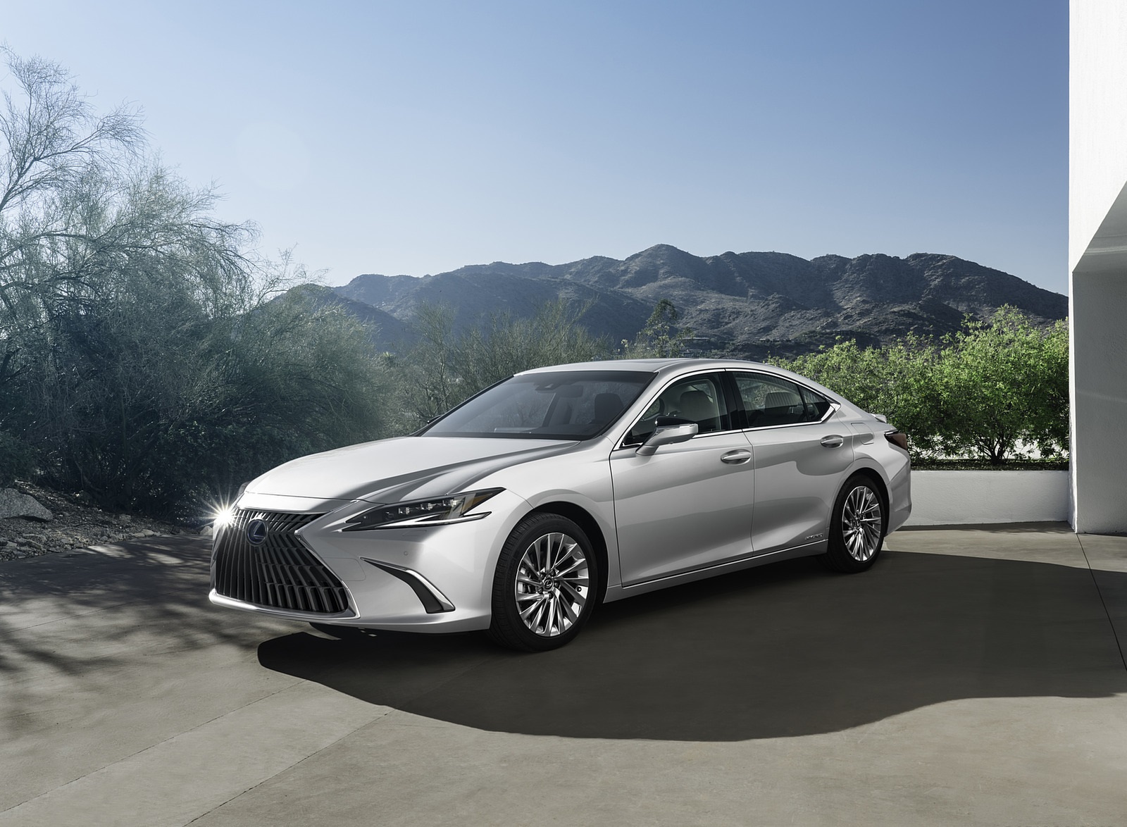 2022 Lexus ES Front Three-Quarter Wallpapers  (4)