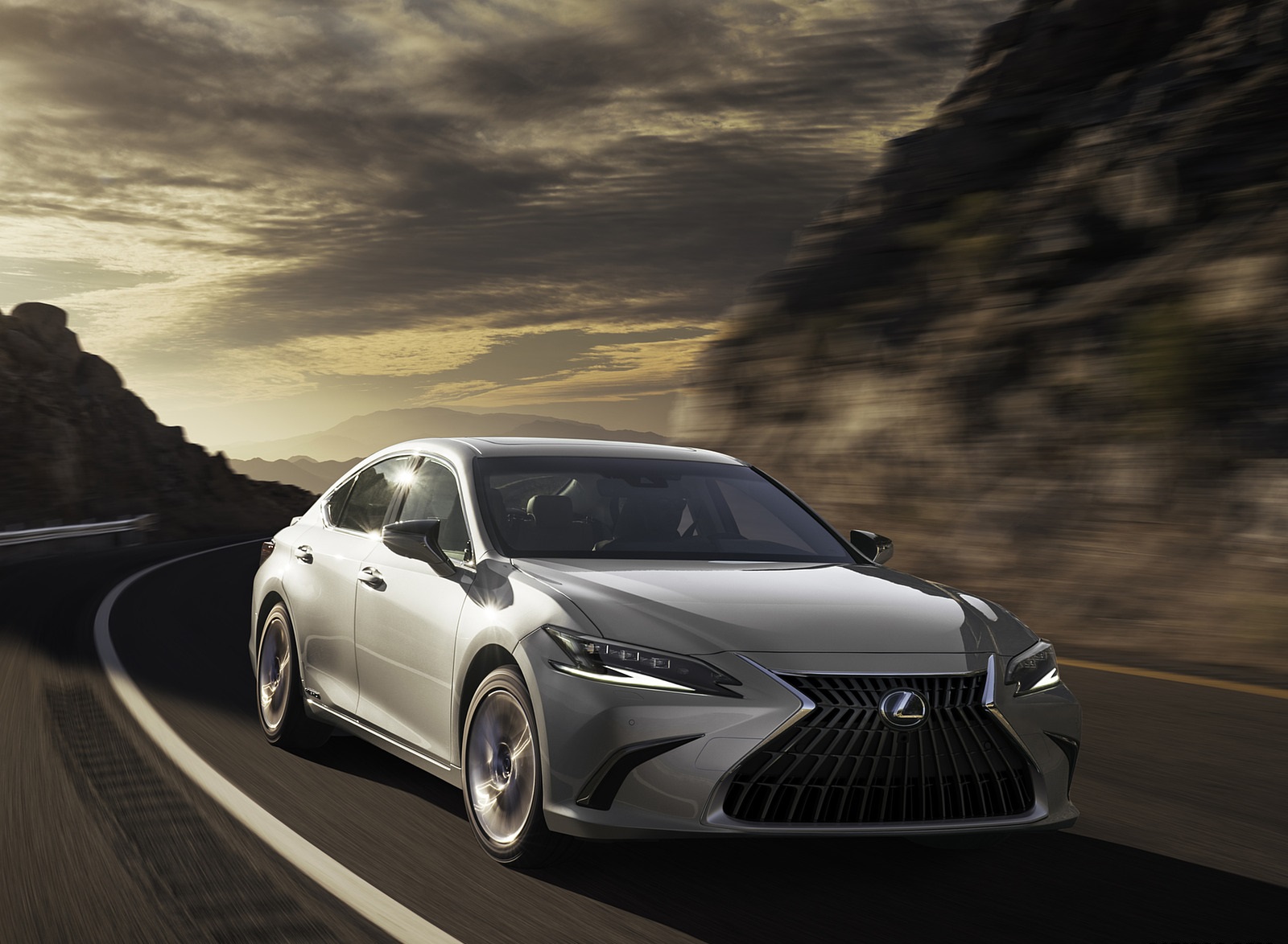 2022 Lexus ES Front Three-Quarter Wallpapers (2)