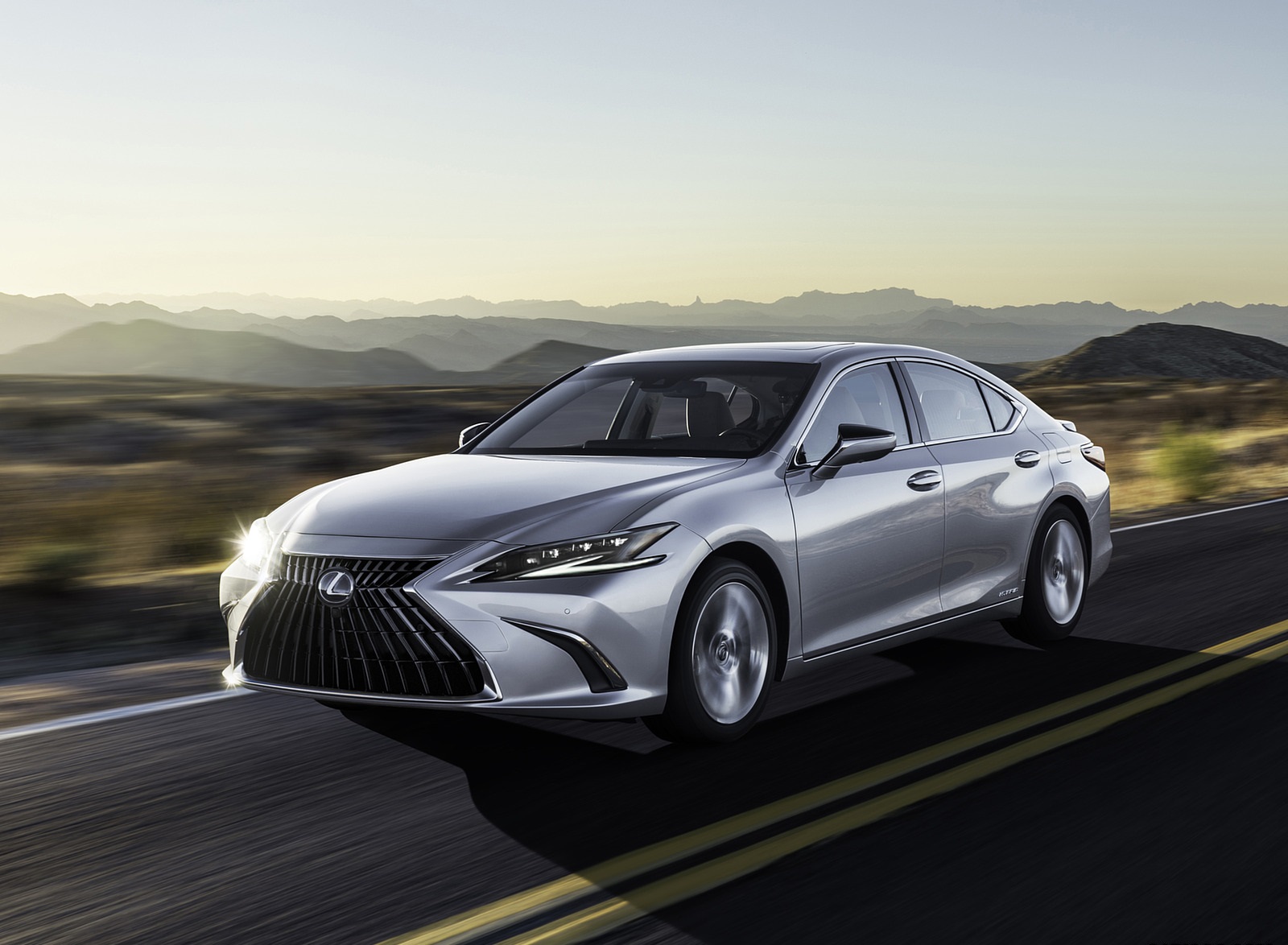 2022 Lexus ES Front Three-Quarter Wallpapers (1)