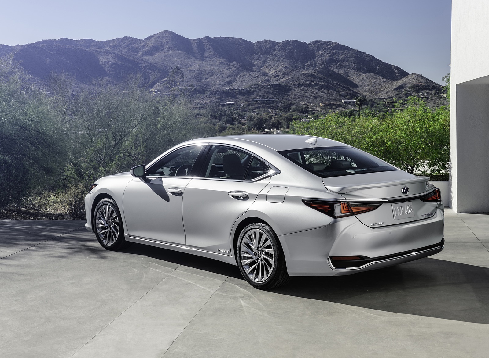 2022 Lexus ES Rear Three-Quarter Wallpapers (10)