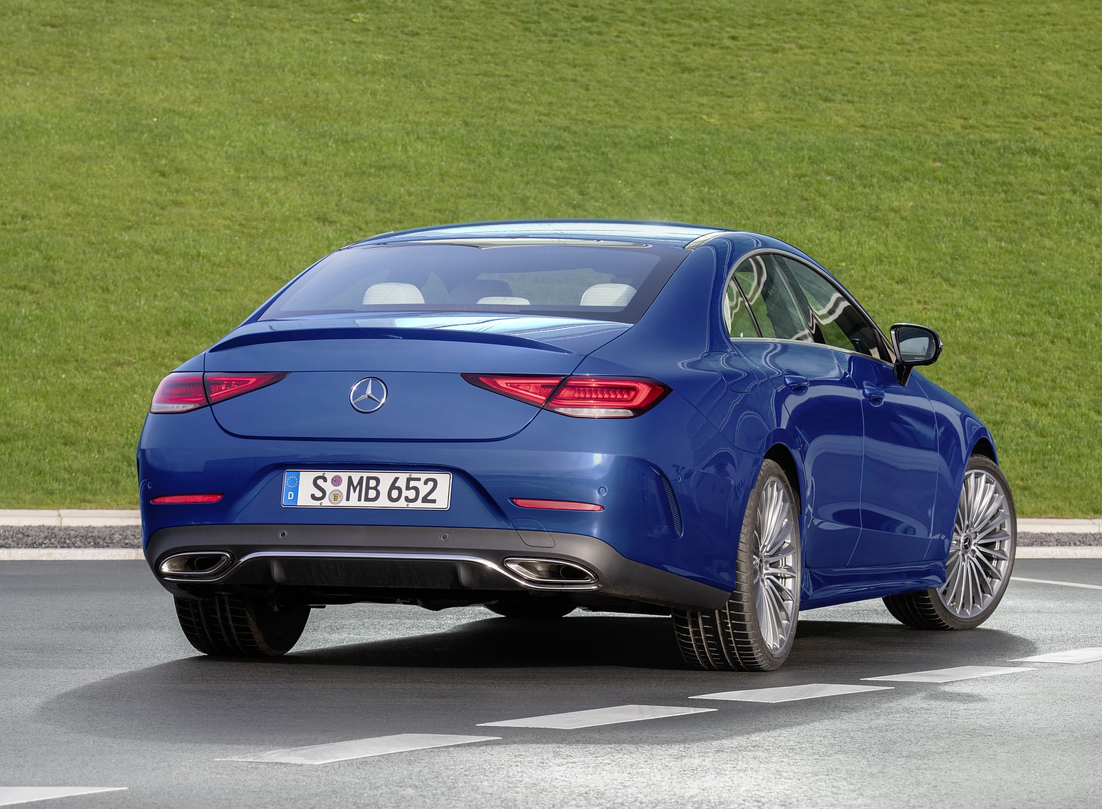 2022 Mercedes-Benz CLS AMG Line (Color: Spectral Blue Metallic) Rear Three-Quarter Wallpapers #15 of 24