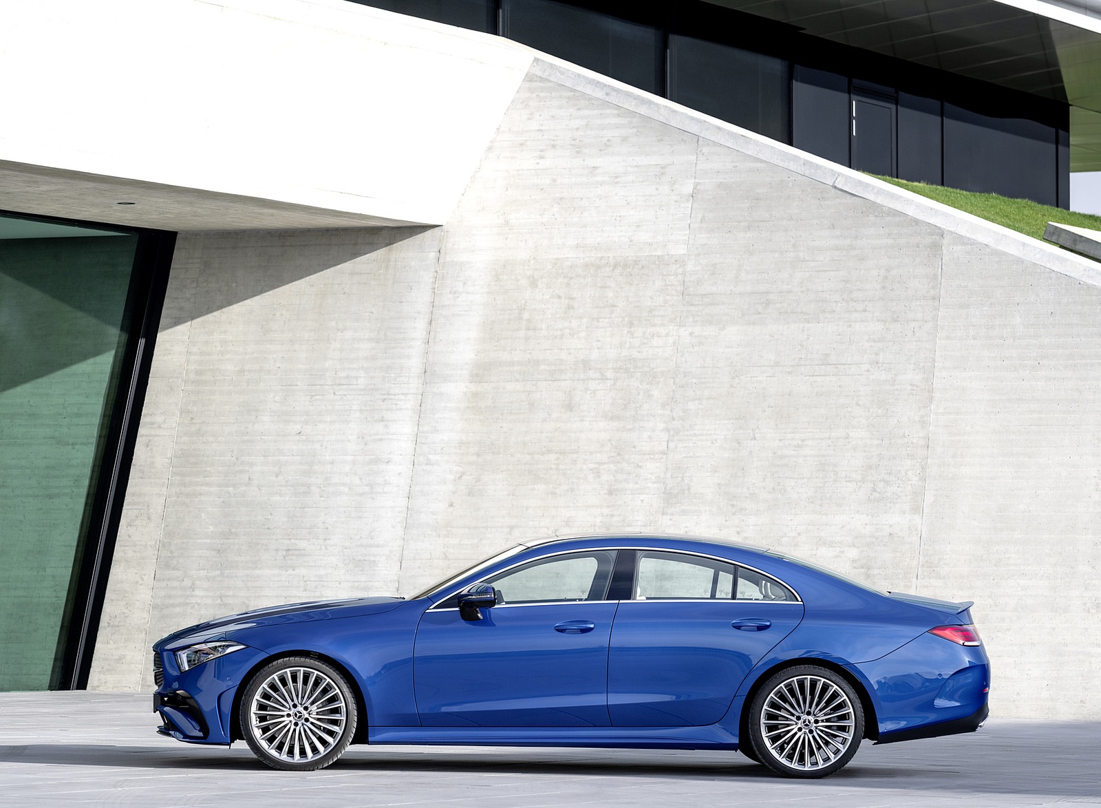 2022 Mercedes-Benz CLS AMG Line (Color: Spectral Blue Metallic) Side Wallpapers #11 of 24