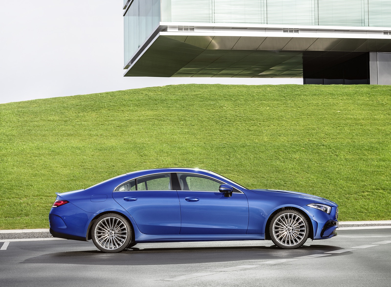 2022 Mercedes-Benz CLS AMG Line (Color: Spectral Blue Metallic) Side Wallpapers #17 of 24