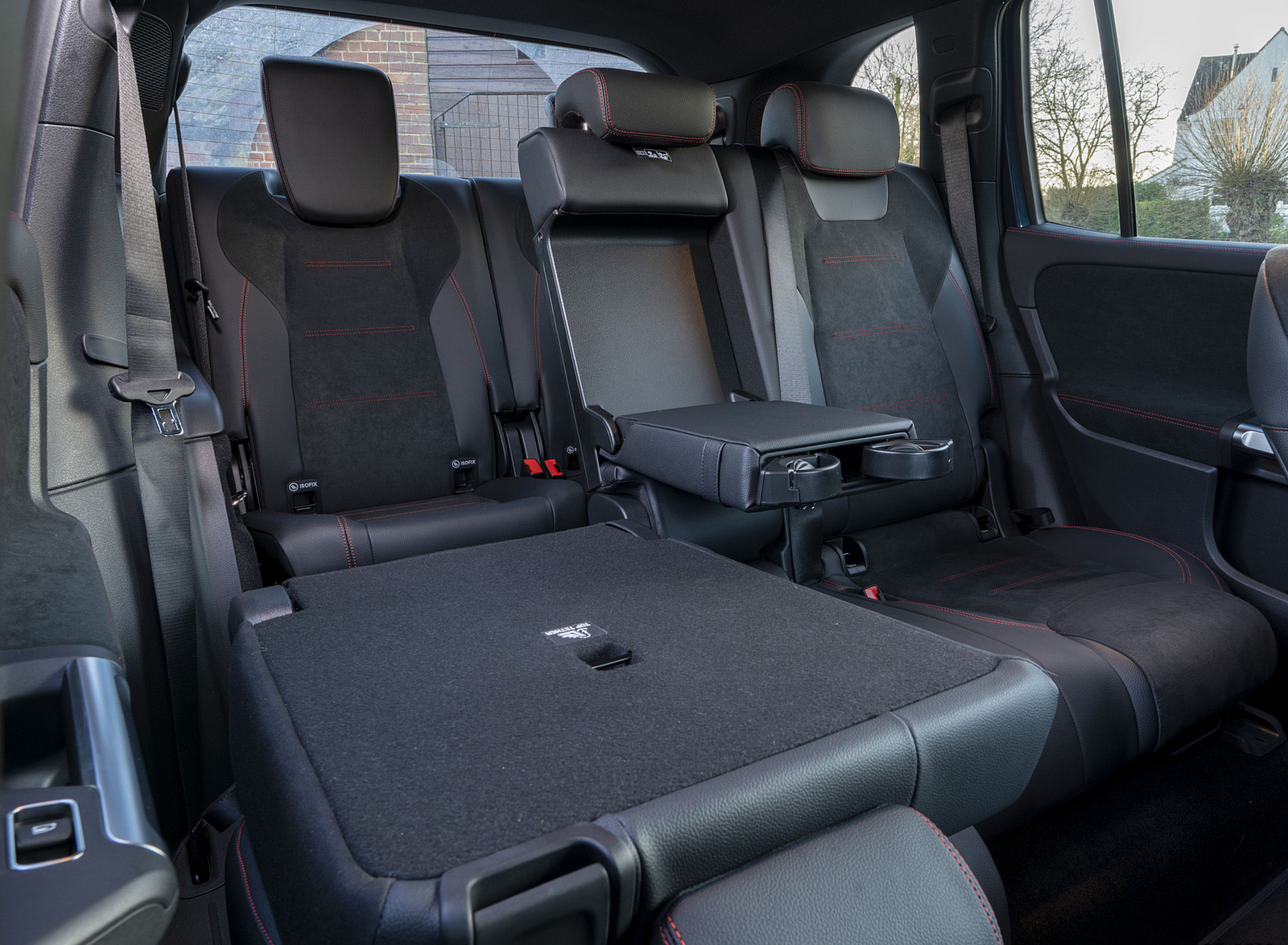 2022 Mercedes-Benz EQB 300 (UK-Spec) Interior Rear Seats Wallpapers #170 of 178