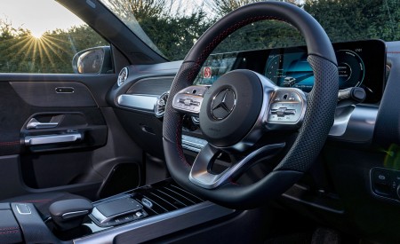 2022 Mercedes-Benz EQB 300 (UK-Spec) Interior Steering Wheel Wallpapers 450x275 (160)