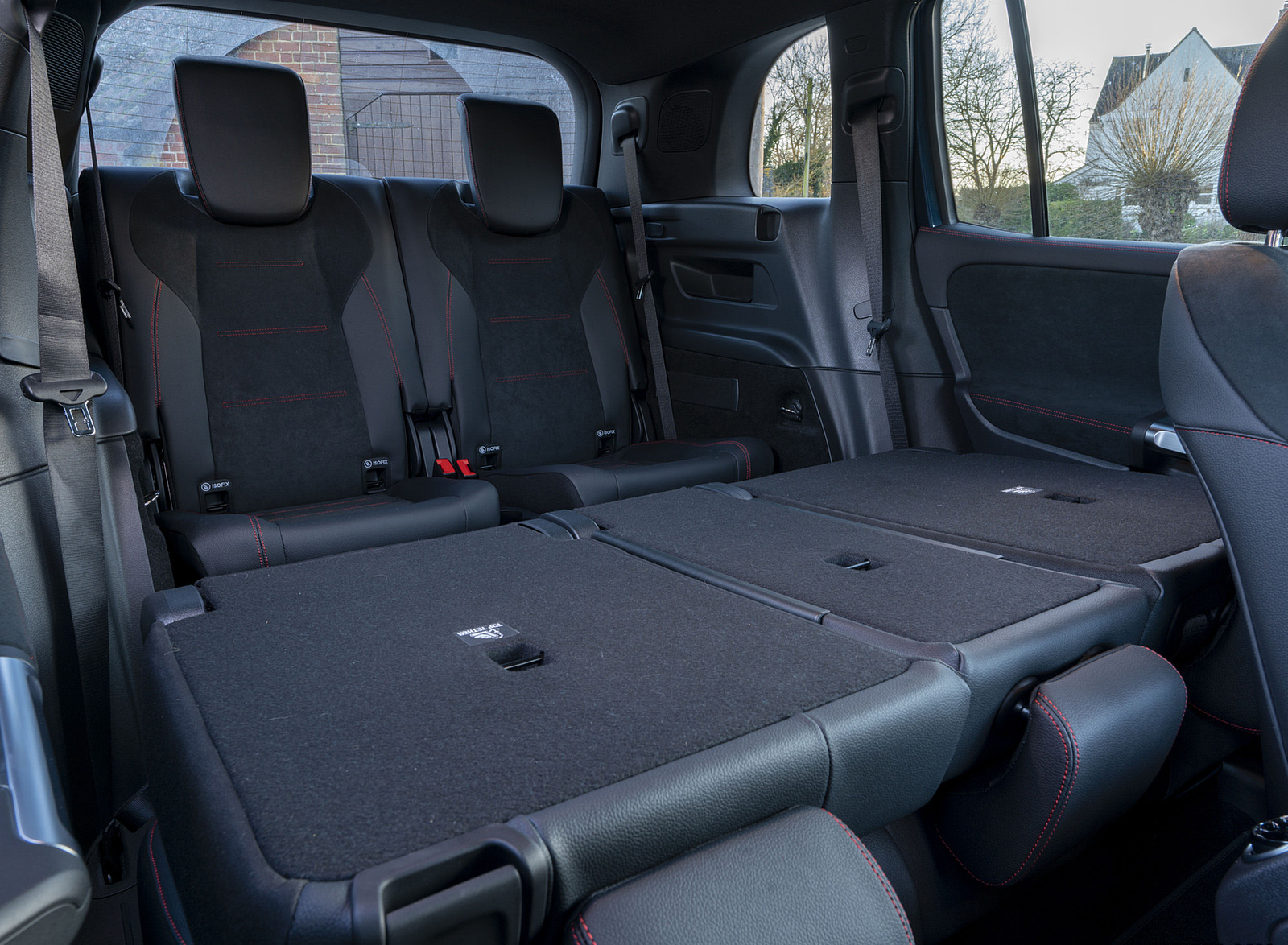 2022 Mercedes-Benz EQB 300 (UK-Spec) Interior Third Row Seats Wallpapers  #175 of 178