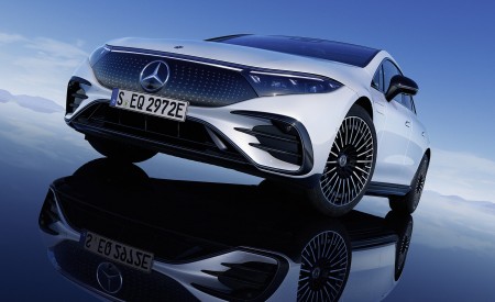 2022 Mercedes-Benz EQS 580 4MATIC Front Wallpapers 450x275 (91)