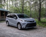 2022 Toyota Sienna Woodland Special Edition Front Three-Quarter Wallpapers 150x120 (8)
