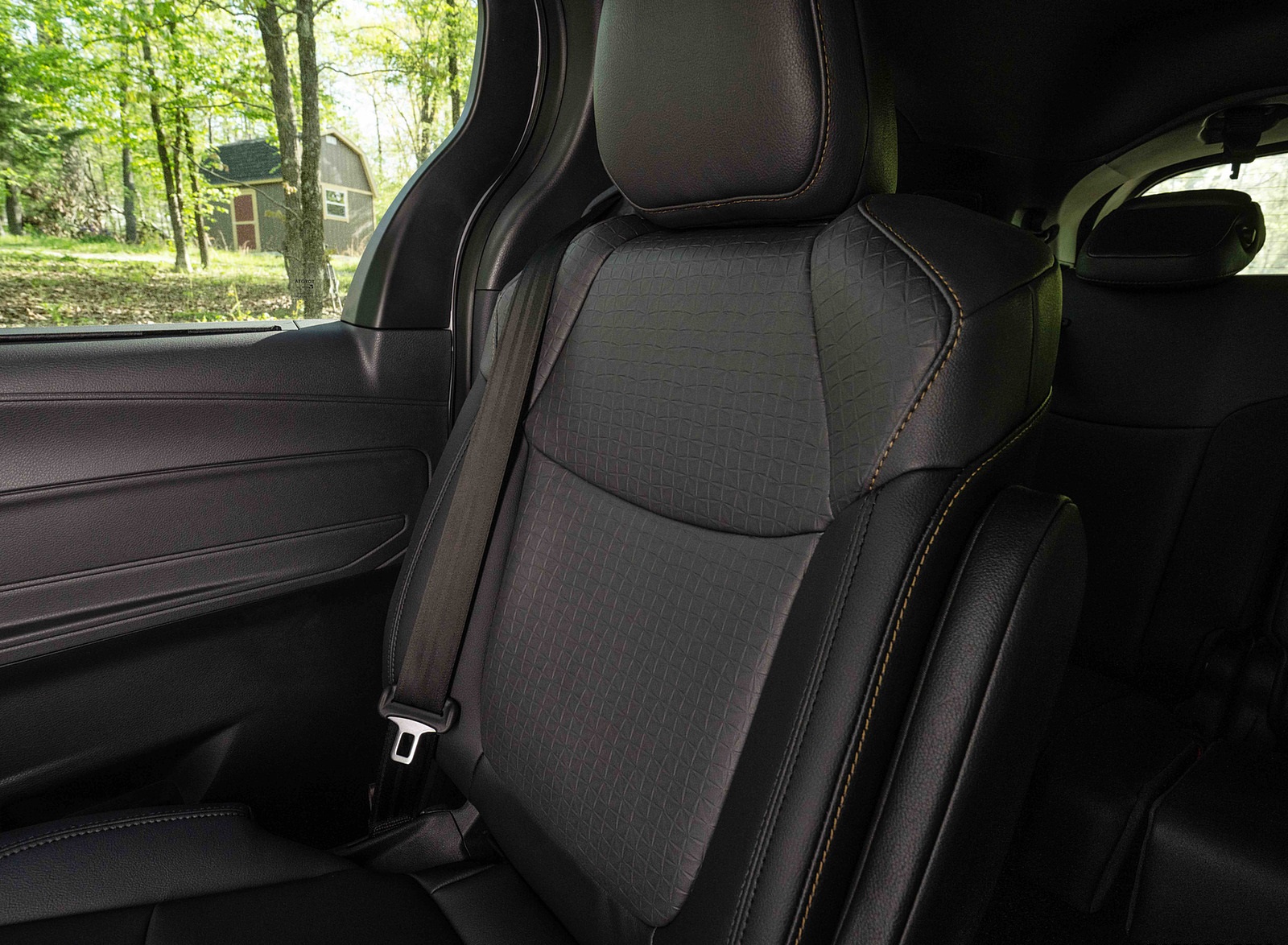 2022 Toyota Sienna Woodland Special Edition Interior Rear Seats Wallpapers #21 of 22