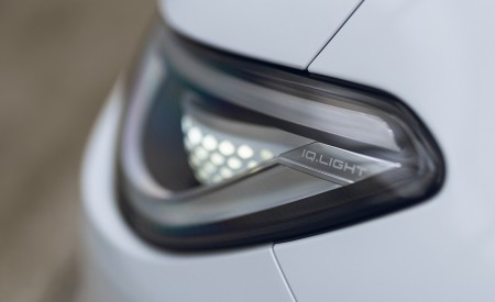 2022 Volkswagen ID.3 Tour Pro S (UK-Spec) Headlight Wallpapers 450x275 (55)