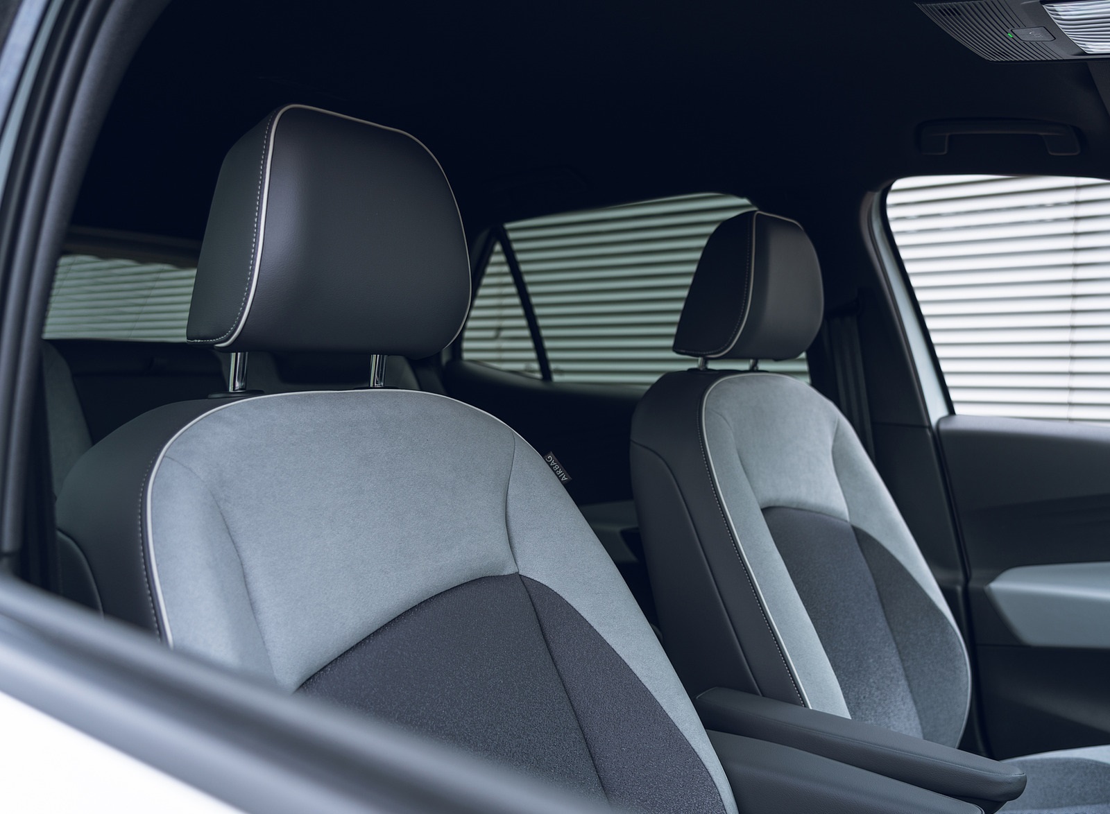 2022 Volkswagen ID.3 Tour Pro S (UK-Spec) Interior Front Seats Wallpapers #78 of 79