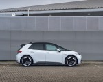 2022 Volkswagen ID.3 Tour Pro S (UK-Spec) Side Wallpapers 150x120 (36)