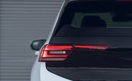 2022 Volkswagen ID.3 Tour Pro S (UK-Spec) Tail Light Wallpapers 450x275 (67)