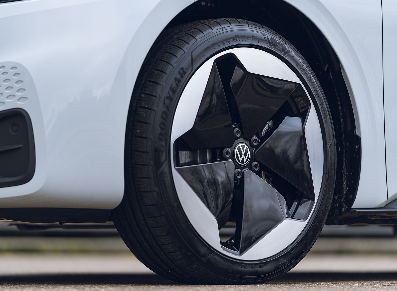 2022 Volkswagen ID.3 Tour Pro S (UK-Spec) Wheel Wallpapers #52 of 79