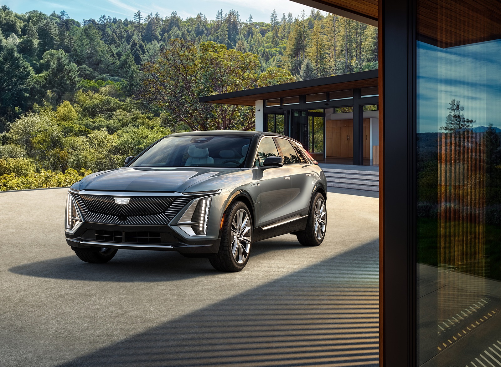 2023 Cadillac LYRIQ Front Three-Quarter Wallpapers (3)