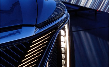2023 Cadillac LYRIQ Headlight Wallpapers 450x275 (40)