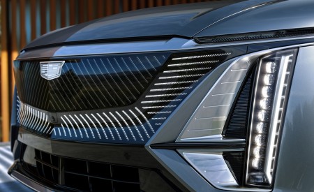 2023 Cadillac LYRIQ Headlight Wallpapers 450x275 (10)