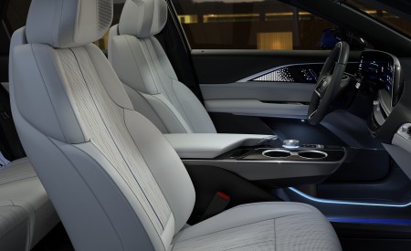 2023 Cadillac LYRIQ Interior Front Seats Wallpapers 450x275 (23)