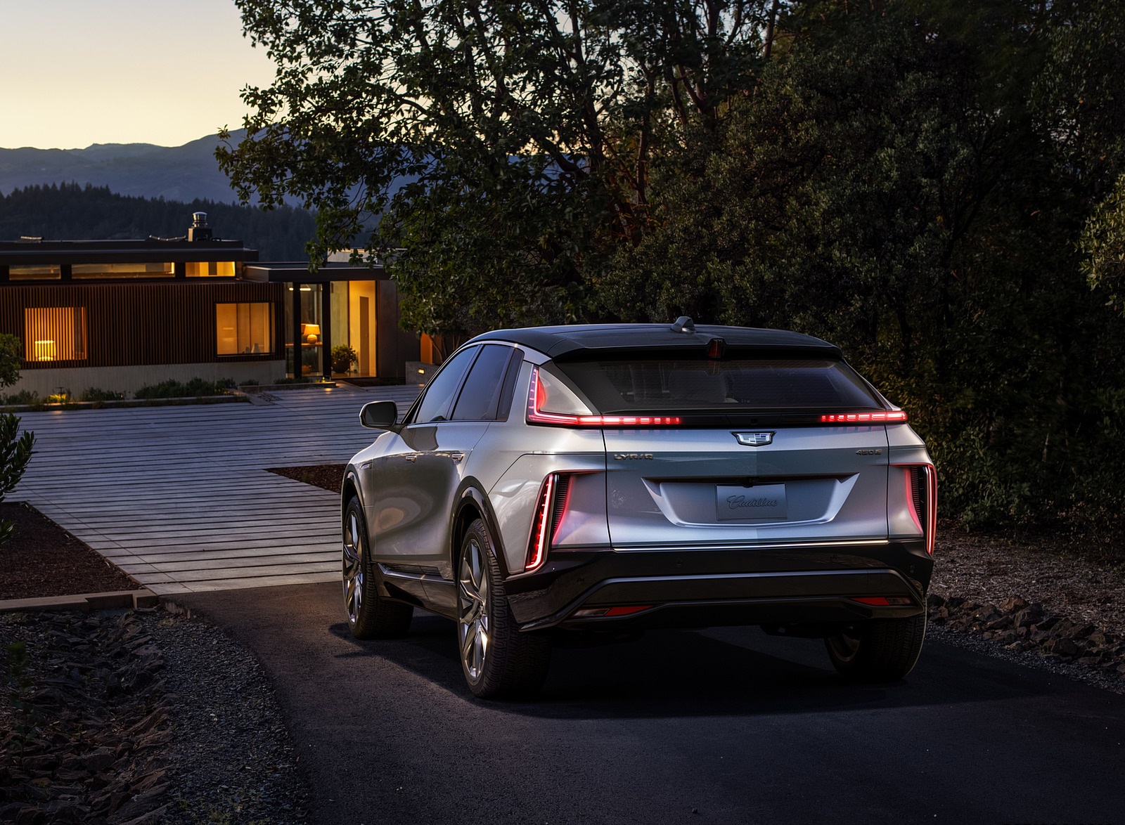 2023 Cadillac LYRIQ Rear Wallpapers  (4)