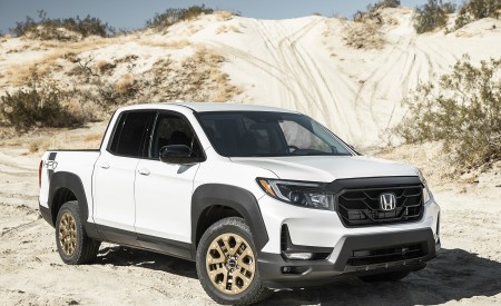 2021 Honda Ridgeline Sport with HPD Package Front Three-Quarter Wallpapers 450x275 (57)