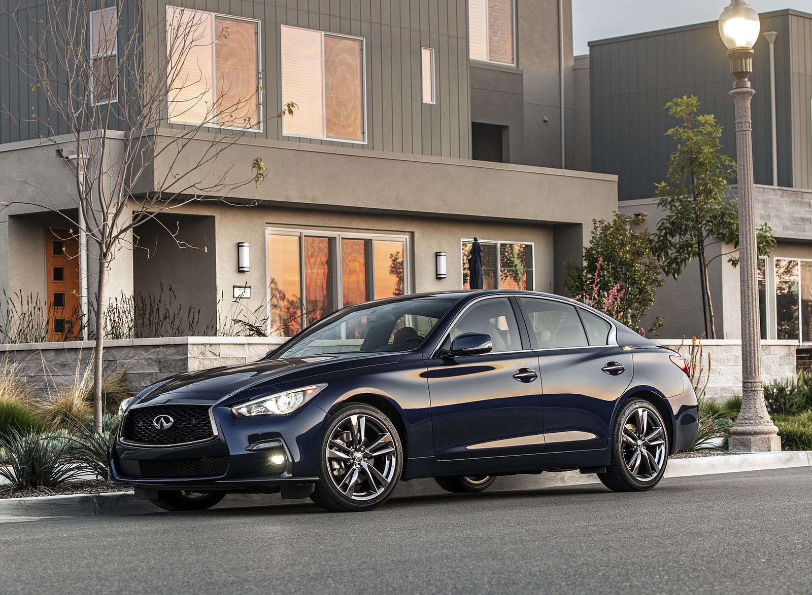 2021 Infiniti Q50 Signature Edition Front Three-Quarter Wallpapers #4 of 19