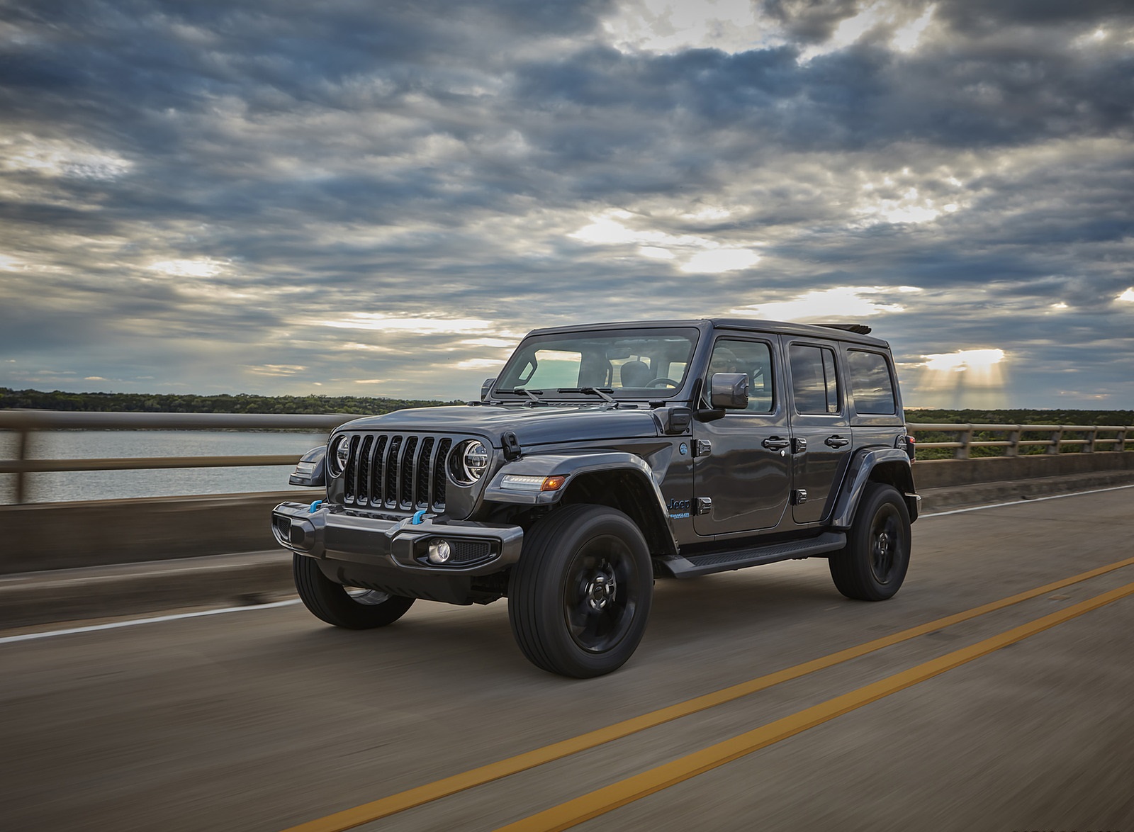 2021 Jeep Wrangler High Altitude 4xe Front Three-Quarter Wallpapers  #9 of 37