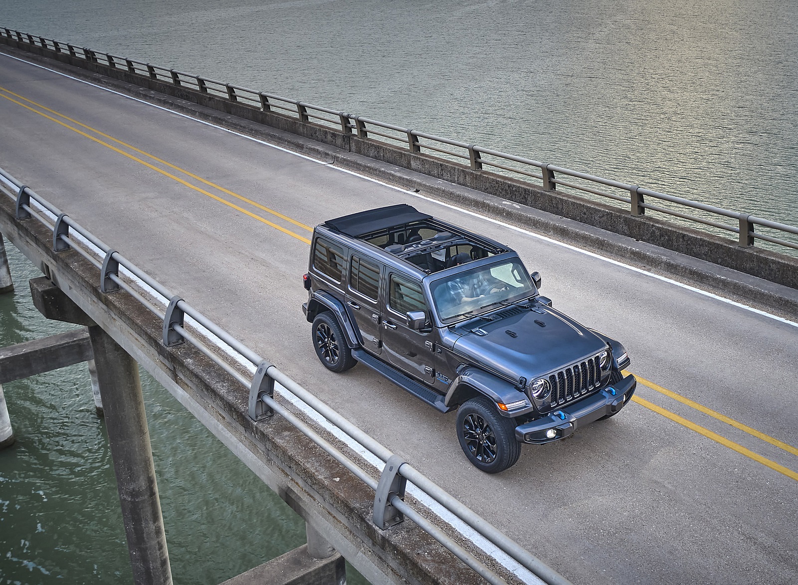 2021 Jeep Wrangler High Altitude 4xe Front Three-Quarter Wallpapers #25 of 37