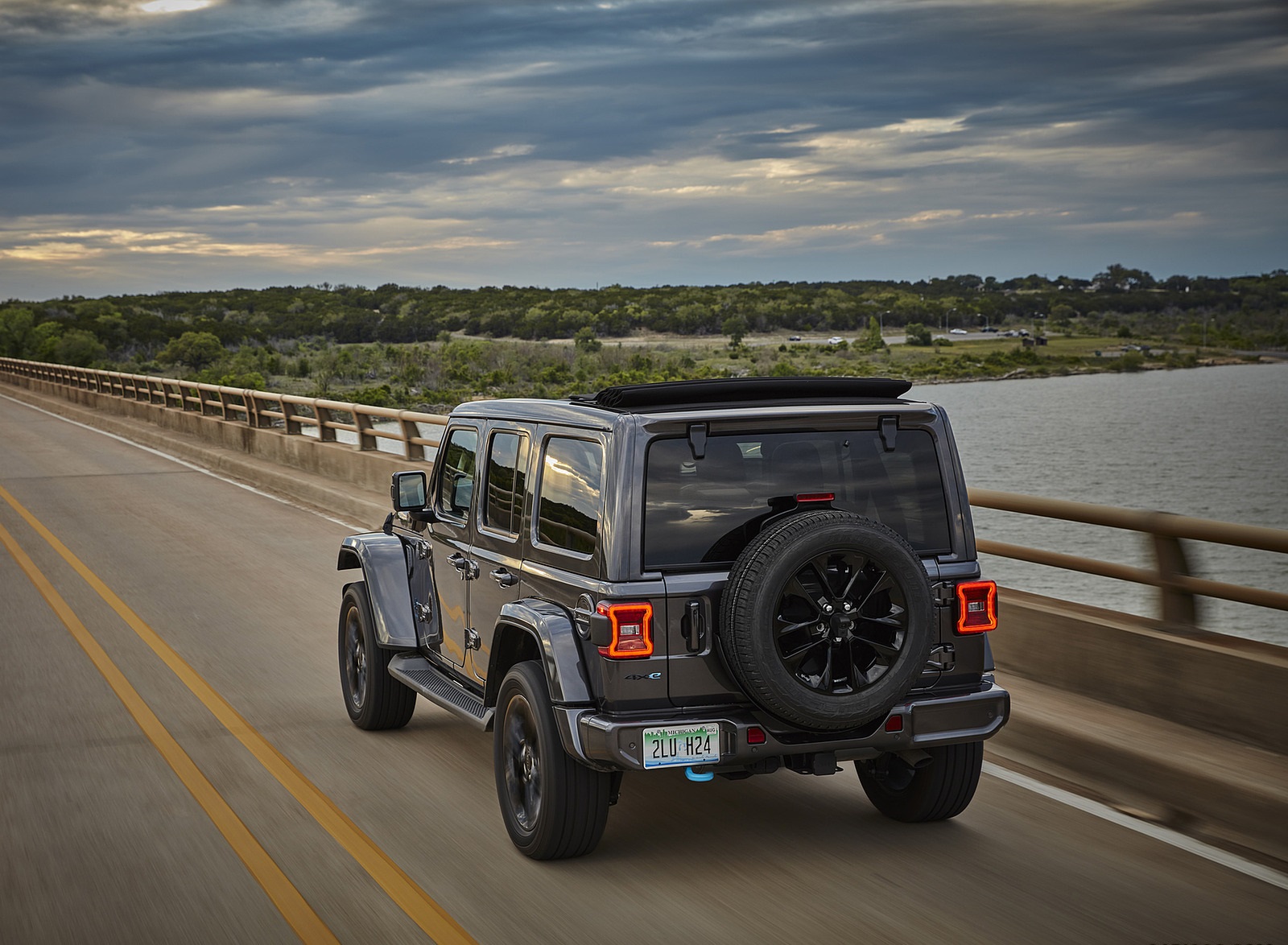 2021 Jeep Wrangler High Altitude 4xe Rear Three-Quarter Wallpapers (4)