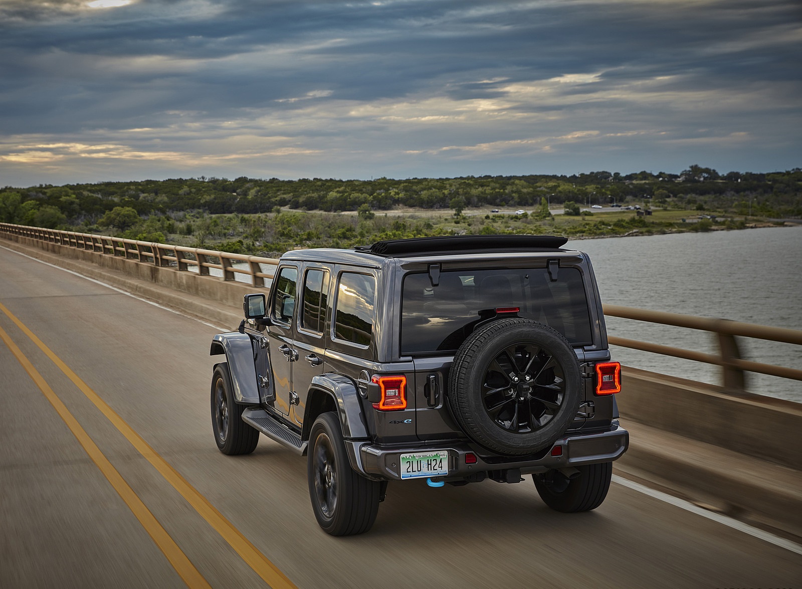 2021 Jeep Wrangler High Altitude 4xe Rear Three-Quarter Wallpapers (4)