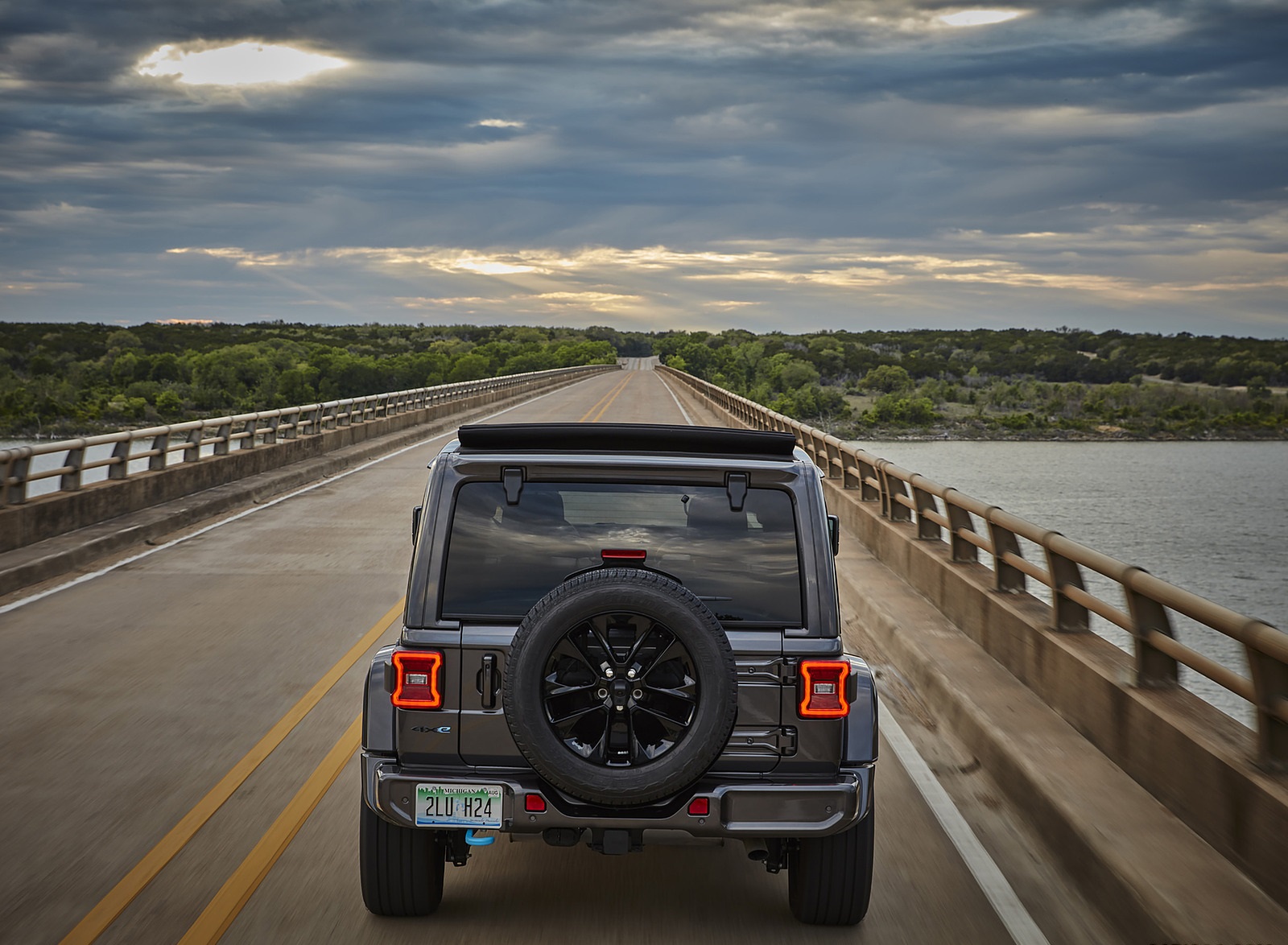 2021 Jeep Wrangler High Altitude 4xe Rear Wallpapers  #5 of 37