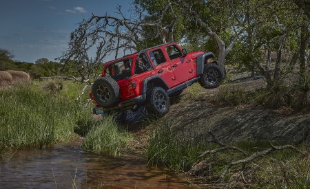 2021 Jeep Wrangler Rubicon 4xe Off-Road Wallpapers  450x275 (15)