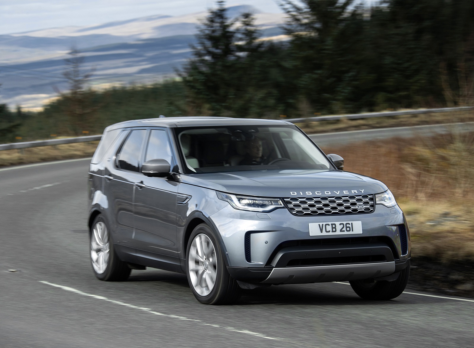 2021 Land Rover Discovery D300 MHEV SE Front Three-Quarter Wallpapers (2)