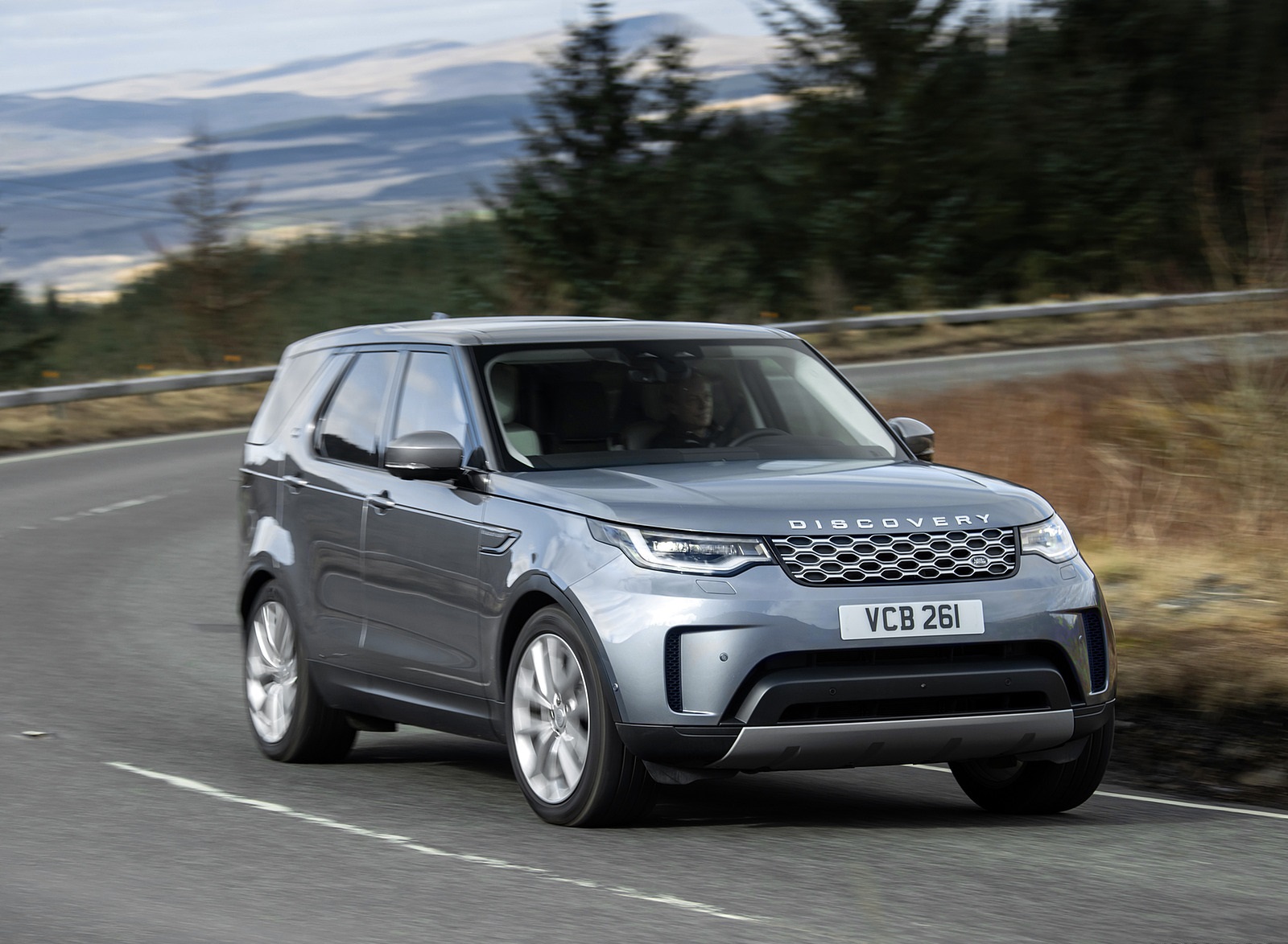 2021 Land Rover Discovery D300 MHEV SE Front Three-Quarter Wallpapers #2 of 49