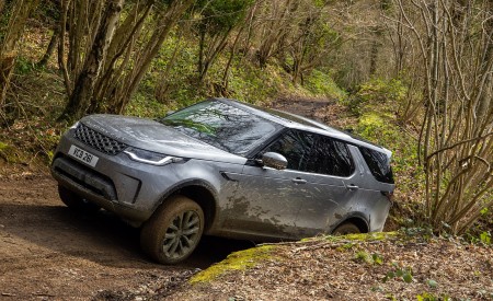 2021 Land Rover Discovery D300 MHEV SE Off-Road Wallpapers 450x275 (15)