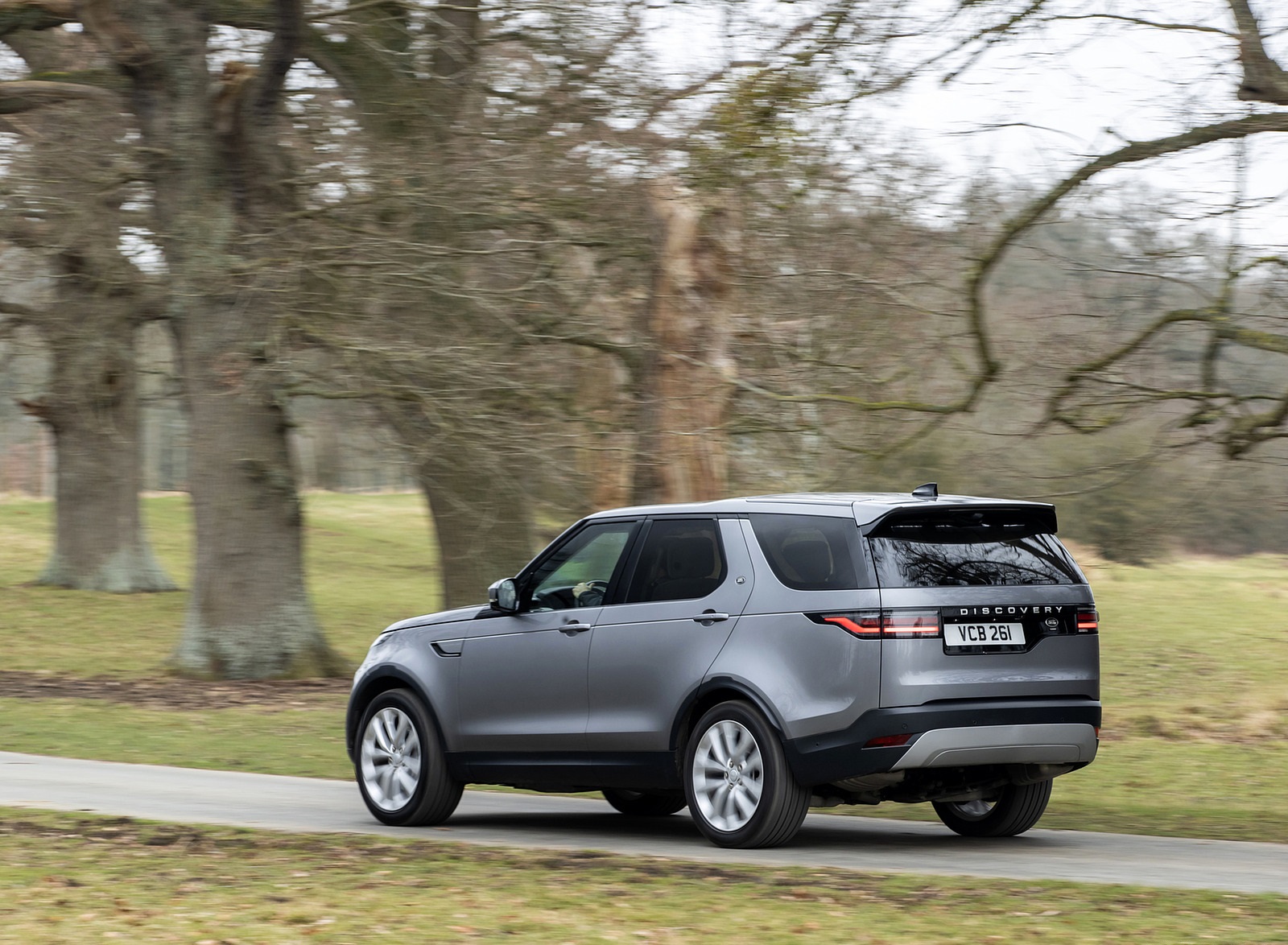 2021 Land Rover Discovery D300 MHEV SE Rear Three-Quarter Wallpapers #11 of 49