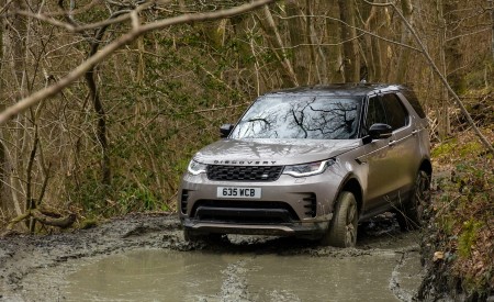 2021 Land Rover Discovery P360 MHEV R-Dynamic S Front Three-Quarter Wallpapers 450x275 (20)