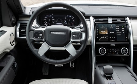 2021 Land Rover Discovery P360 MHEV R-Dynamic S Interior Cockpit Wallpapers 450x275 (43)