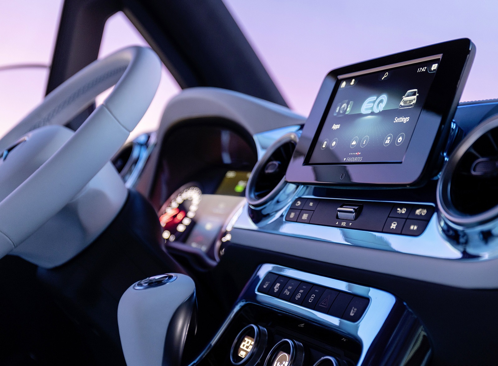 2021 Mercedes-Benz EQT Concept Central Console Wallpapers #35 of 50