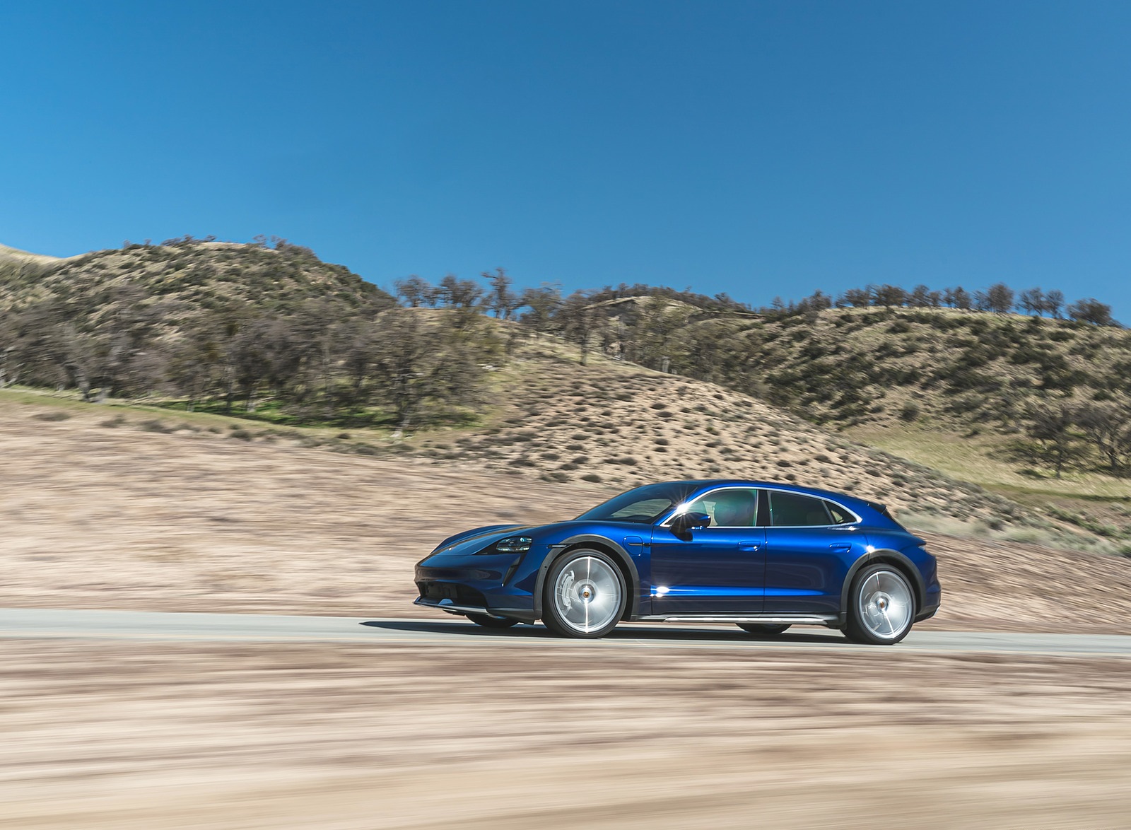 2022 Porsche Taycan Turbo Cross Turismo (Color: Gentian Blue) Front Three-Quarter Wallpapers #33 of 107
