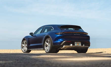 2022 Porsche Taycan Turbo Cross Turismo (Color: Gentian Blue) Rear Three-Quarter Wallpapers 450x275 (59)