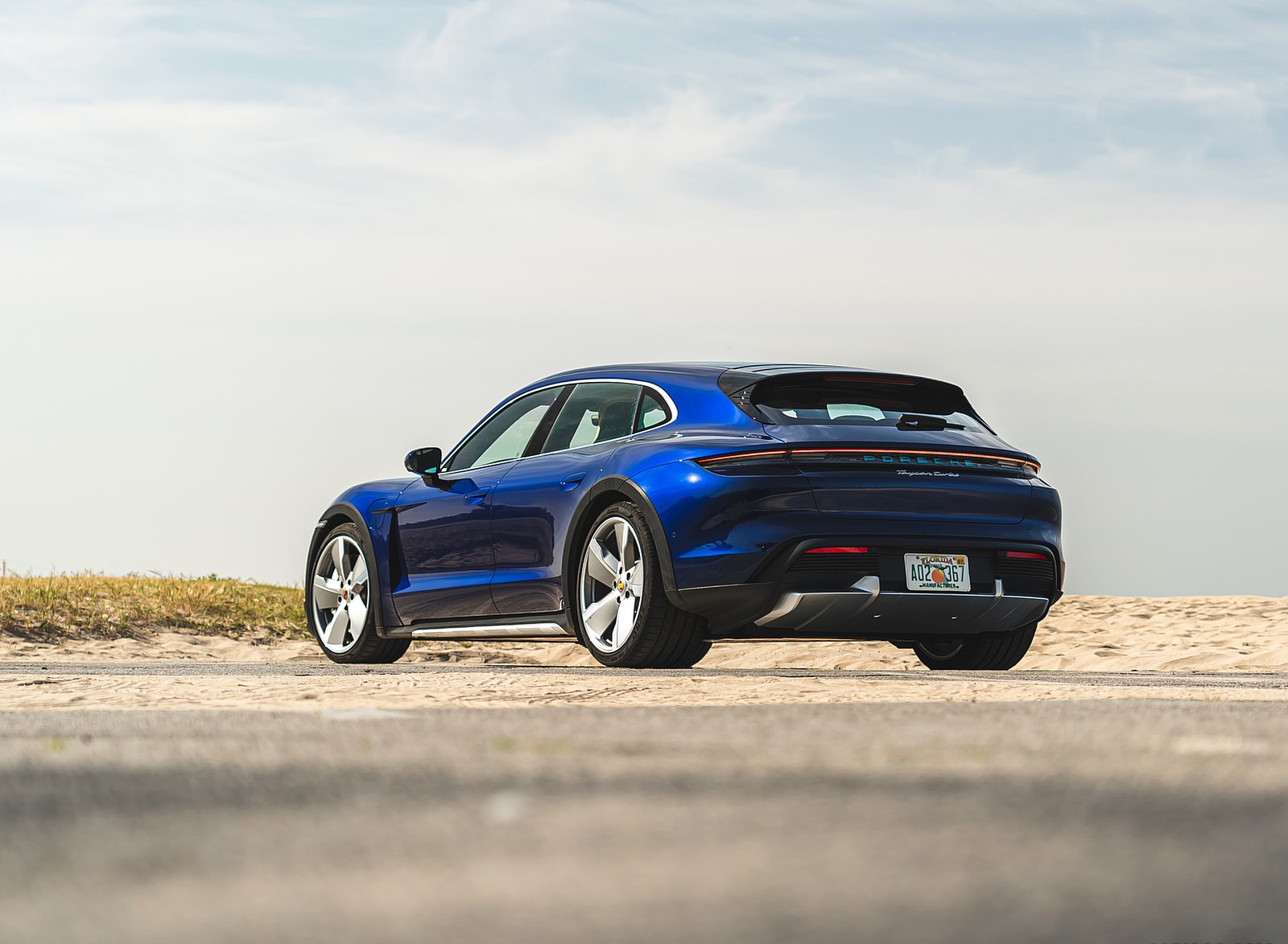 2022 Porsche Taycan Turbo Cross Turismo (Color: Gentian Blue) Rear Three-Quarter Wallpapers #53 of 107